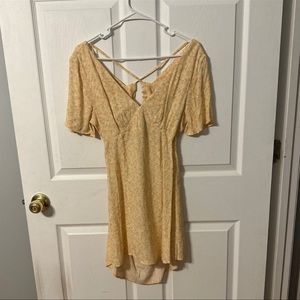Elodie yellow floral dress M NWT